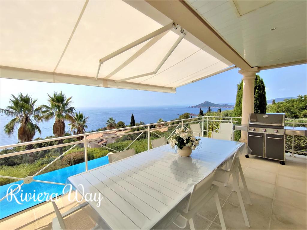 6 room villa in Agay, photo #2, listing #101940762