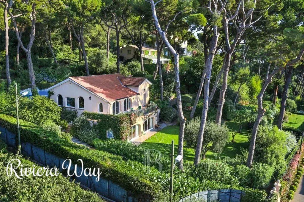 9 room villa in Cap d'Antibes, photo #5, listing #100319016