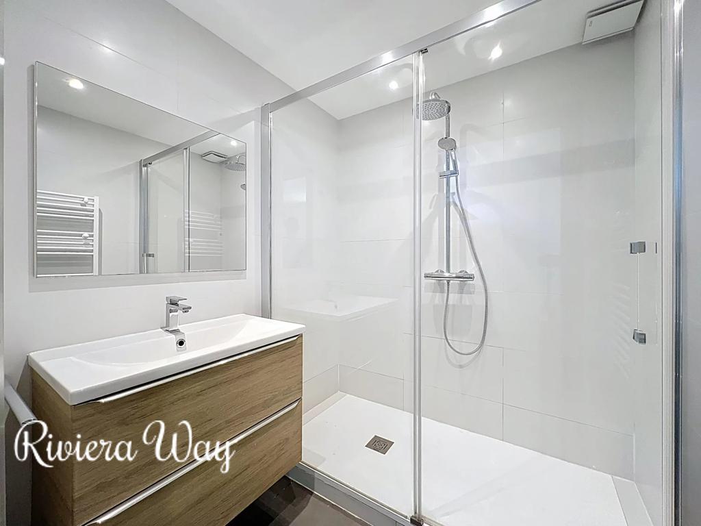 5 room apartment in Le Cannet, photo #4, listing #104508306