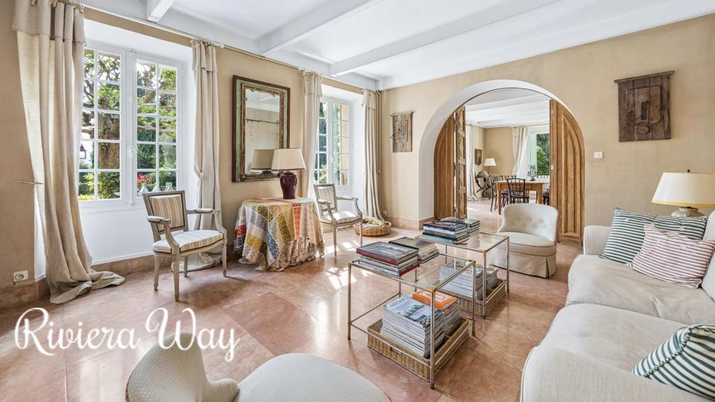 10 room villa in Grasse, photo #7, listing #106178184