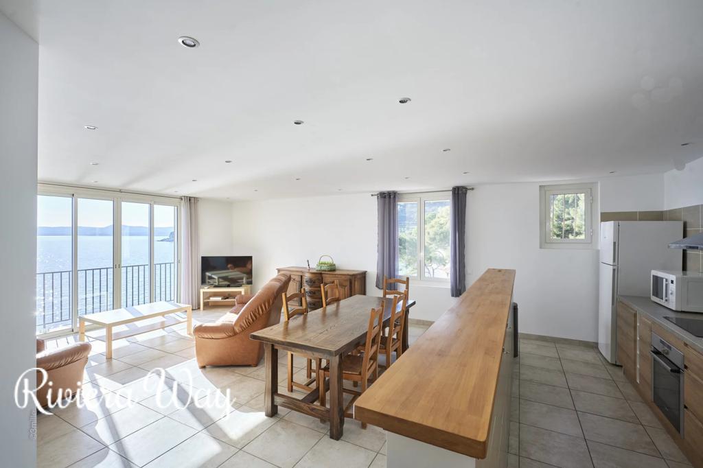 21 room villa in Le Lavandou, photo #2, listing #86857680