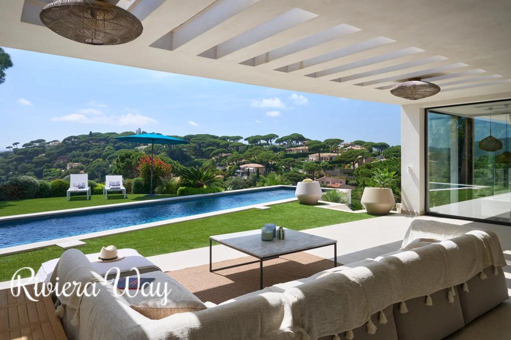 8 room villa in Sainte-Maxime, photo #2, listing #106456308