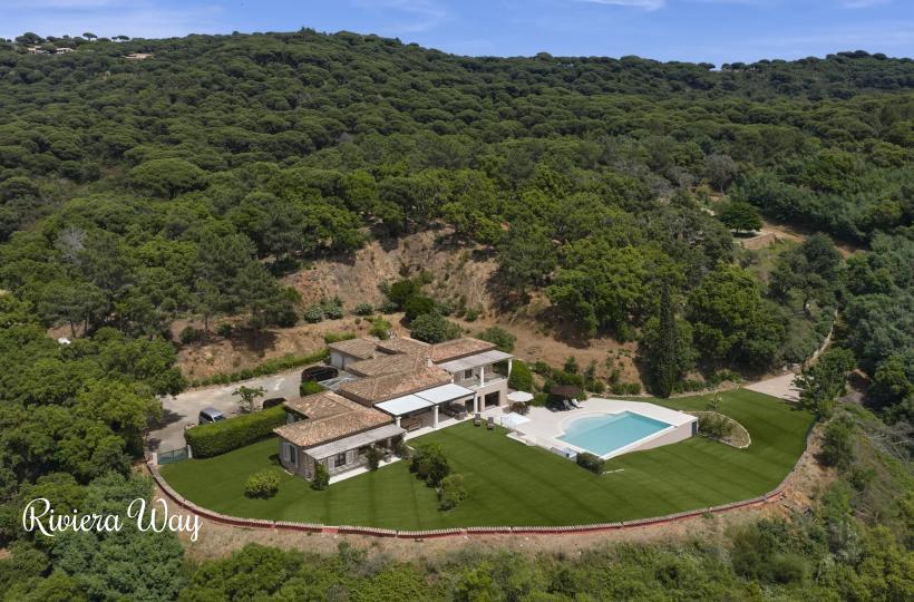 Villa in La Croix-Valmer, 370 m², photo #2, listing #104698566