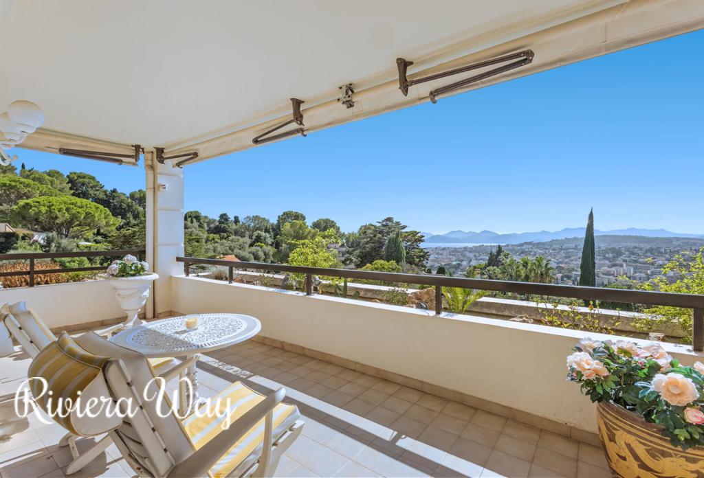 5 room apartment in Le Cannet, photo #6, listing #101476830