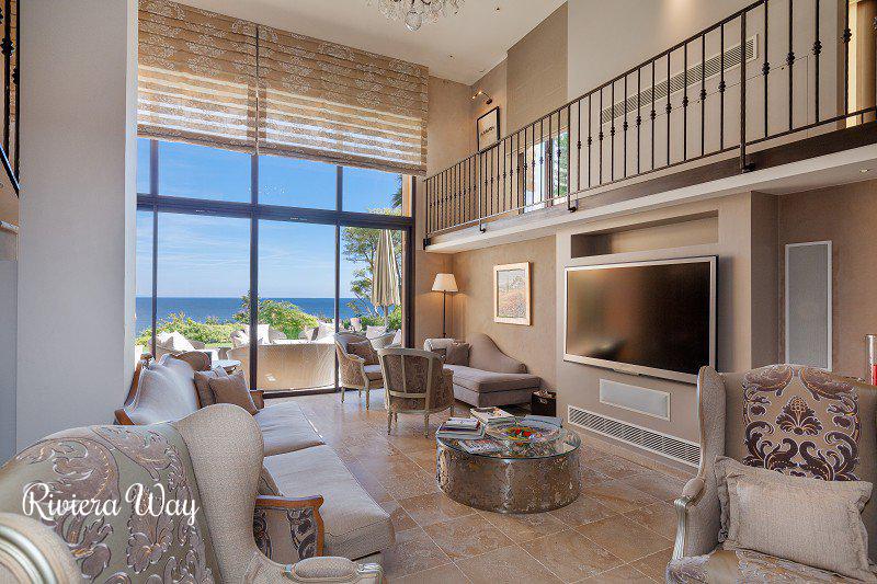 7 room villa in Cap d'Antibes, photo #2, listing #78863862