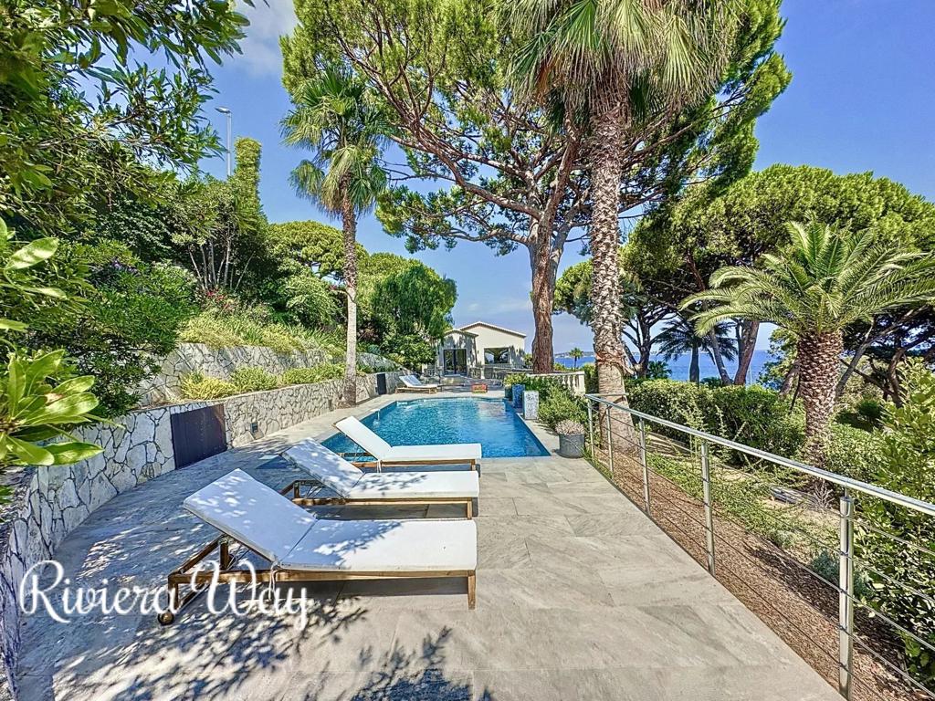 7 room villa in Cannes, photo #7, listing #104282556