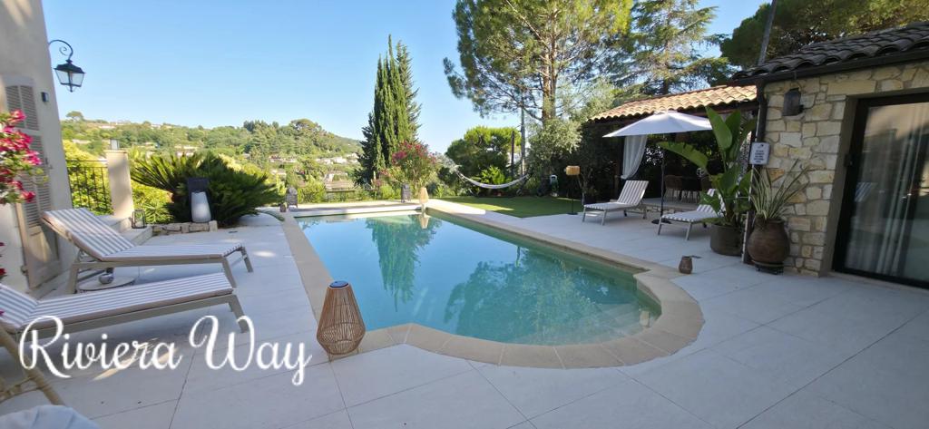 7 room villa in Mougins, photo #3, listing #106570002