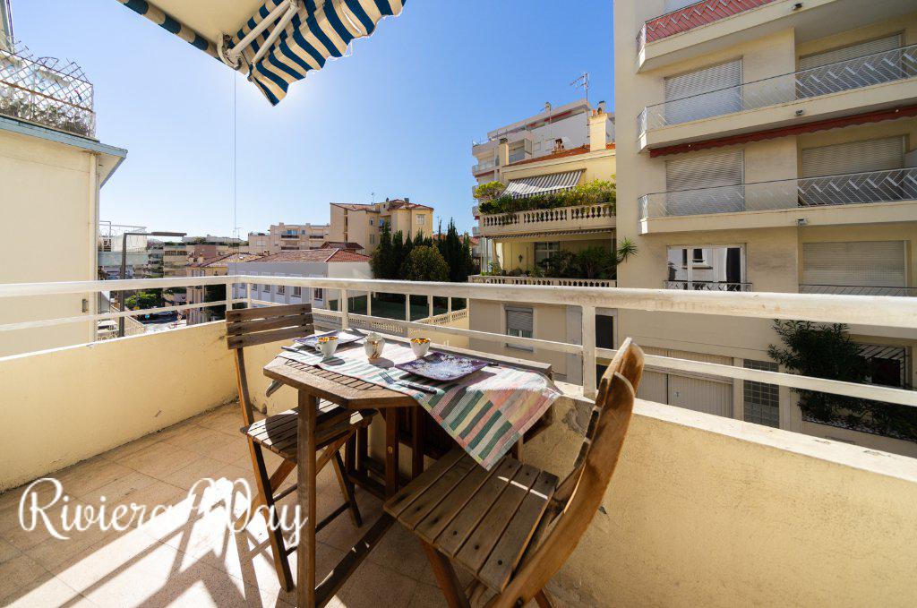 Apartment in Cannes, 47 m², photo #2, listing #80938158