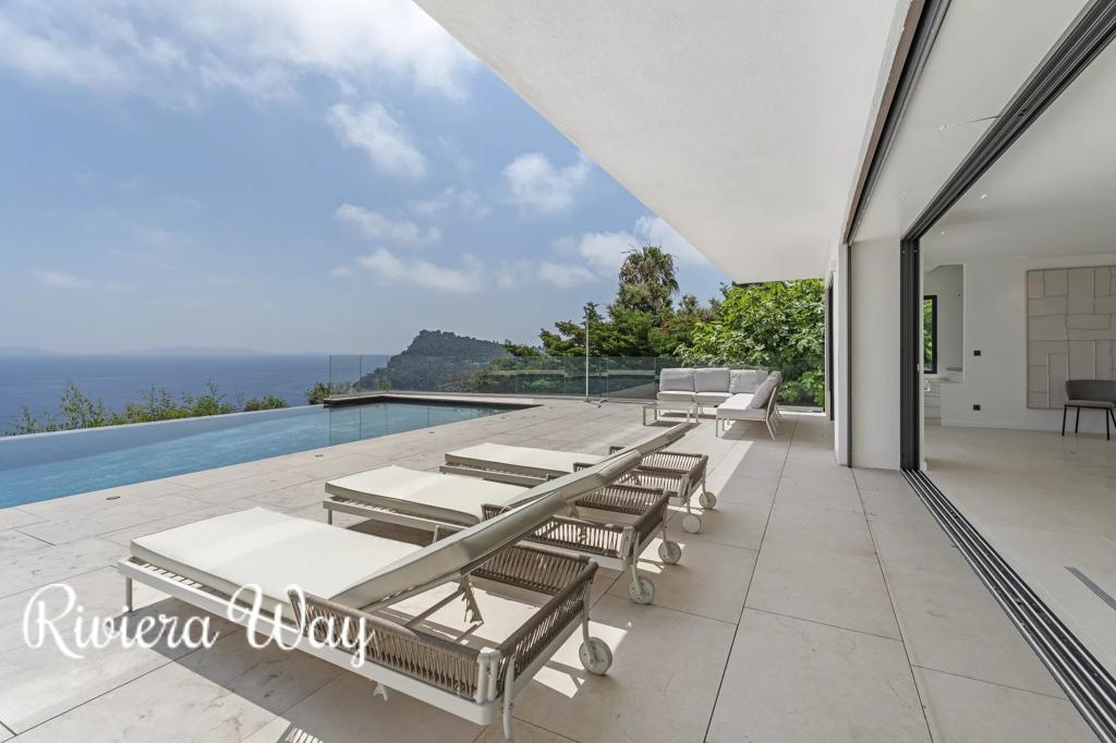5 room villa in Rayol-Canadel-sur-Mer, photo #3, listing #90031116