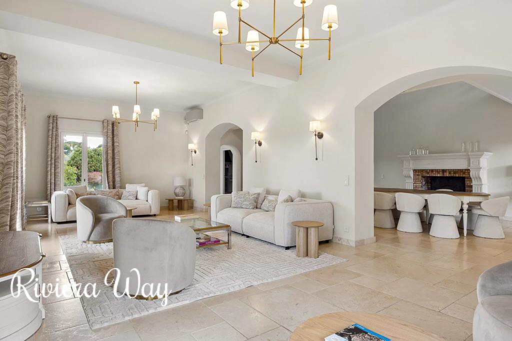 7 room villa in Cap d'Antibes, photo #3, listing #104224008