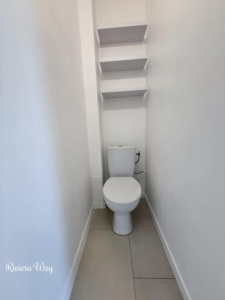4 room apartment in Antibes, photo #3, listing #103061112