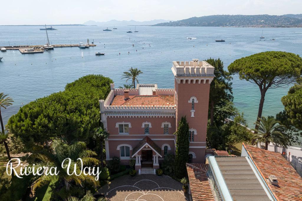 9 room villa in Cap d'Antibes, photo #2, listing #106382766