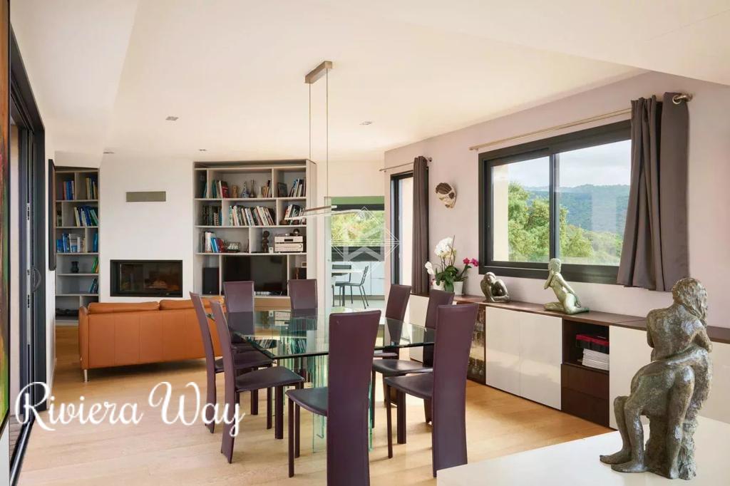 10 room villa in La Croix-Valmer, 330 m², photo #8, listing #105675276
