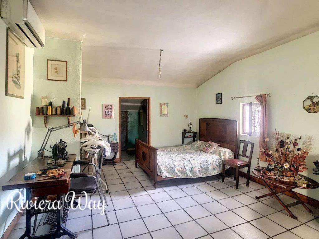 5 room villa in Grasse, photo #2, listing #105008736