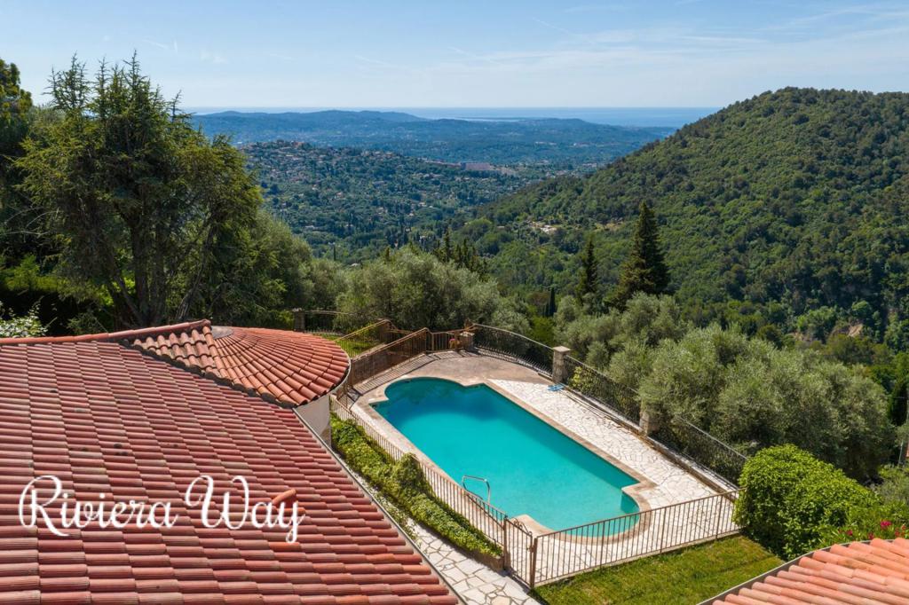 5 room villa in Grasse, photo #2, listing #106423338