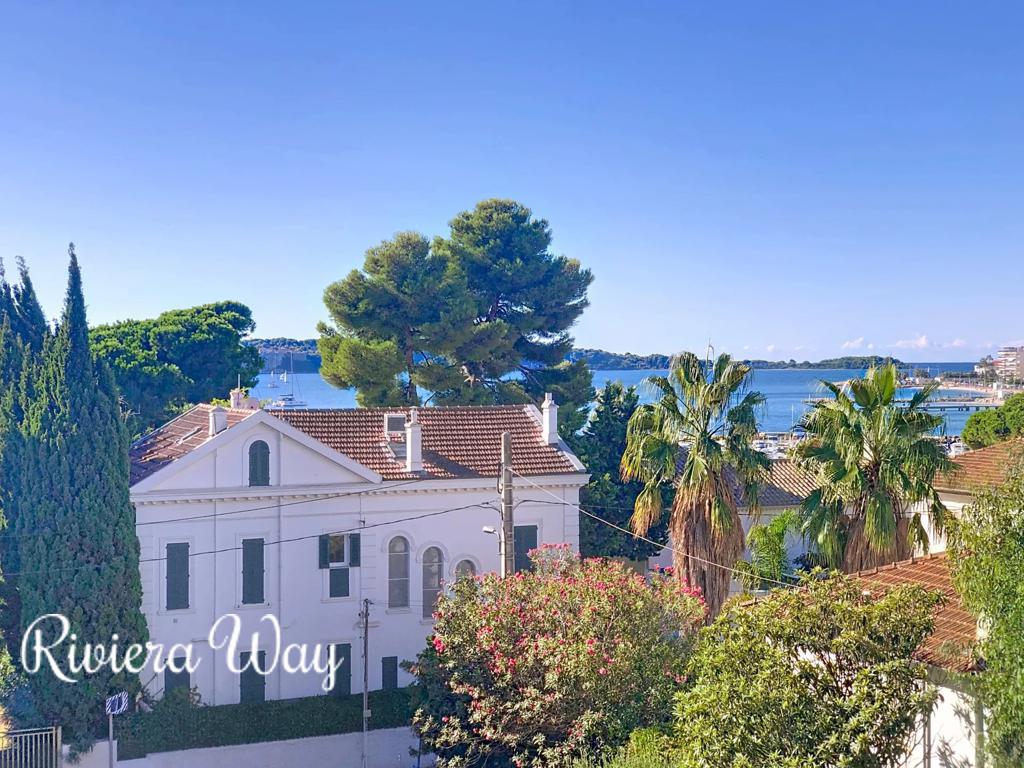 4 room apartment in Cannes, photo #6, listing #104780382