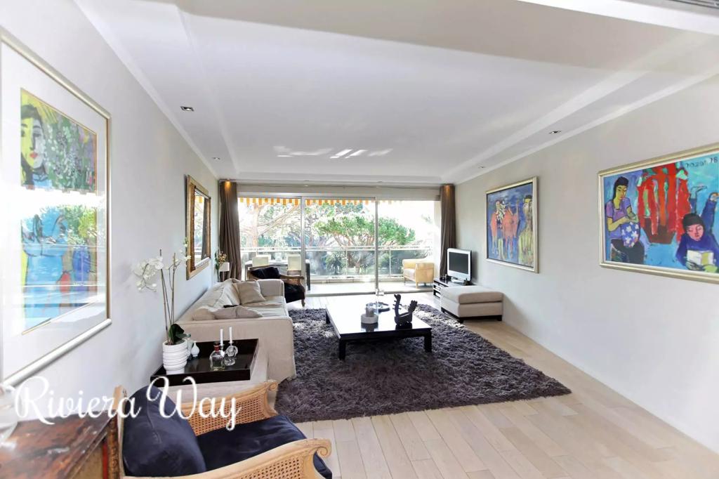 3 room apartment in Cap d'Antibes, photo #3, listing #106533966