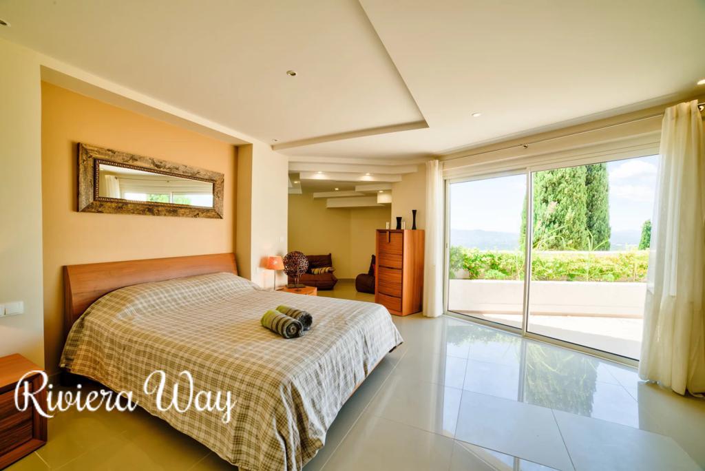 8 room villa in Muan-Sarthe, photo #8, listing #98811384