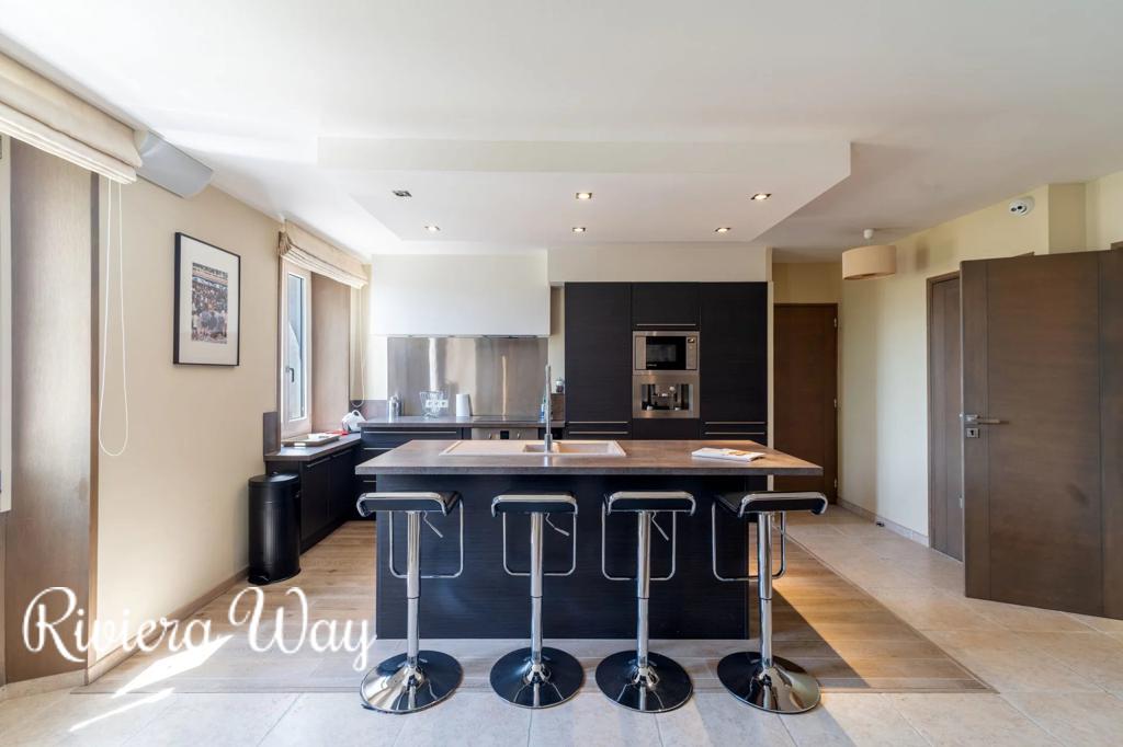3 room apartment in Mougins, photo #4, listing #106343076