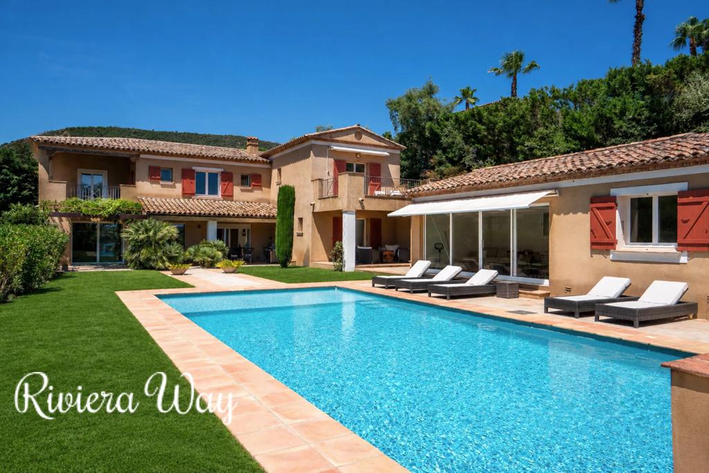 8 room villa in Grimaud, photo #1, listing #106609062