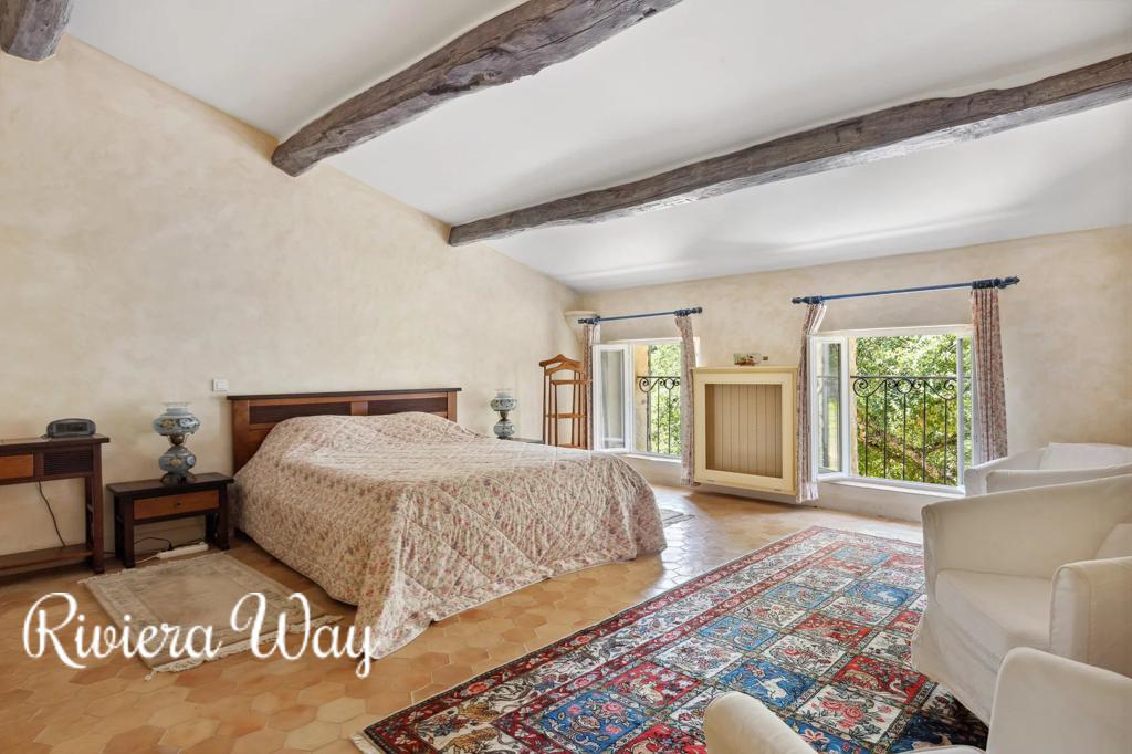 8 room villa in Lorgues, photo #9, listing #100353792