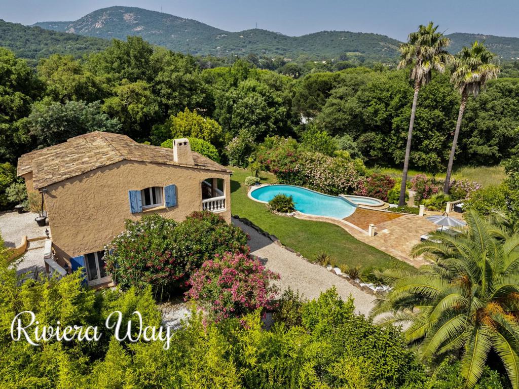 6 room villa in Grimaud, photo #1, listing #104480712