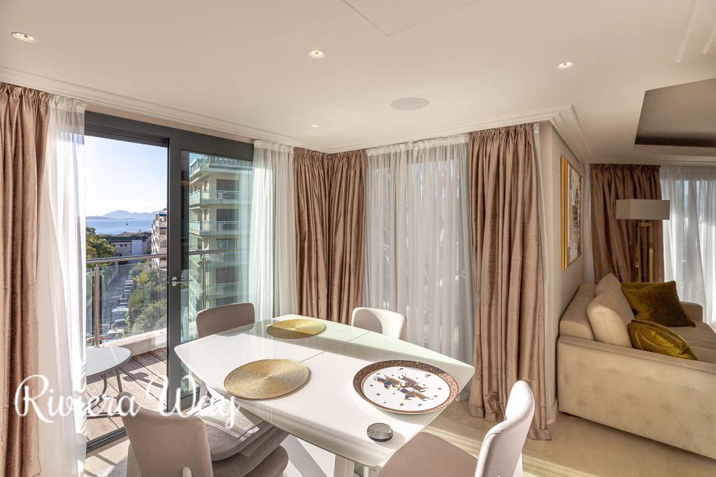 4 room apartment in Cap d'Antibes, photo #4, listing #100546740