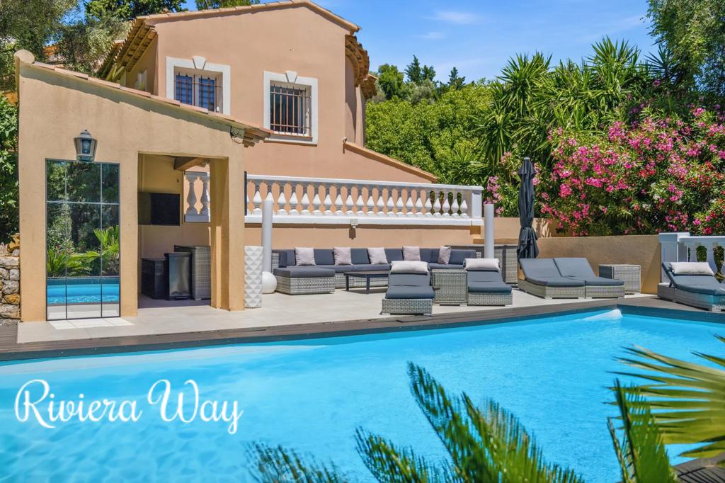 6 room villa in Le Cannet, photo #1, listing #106494234