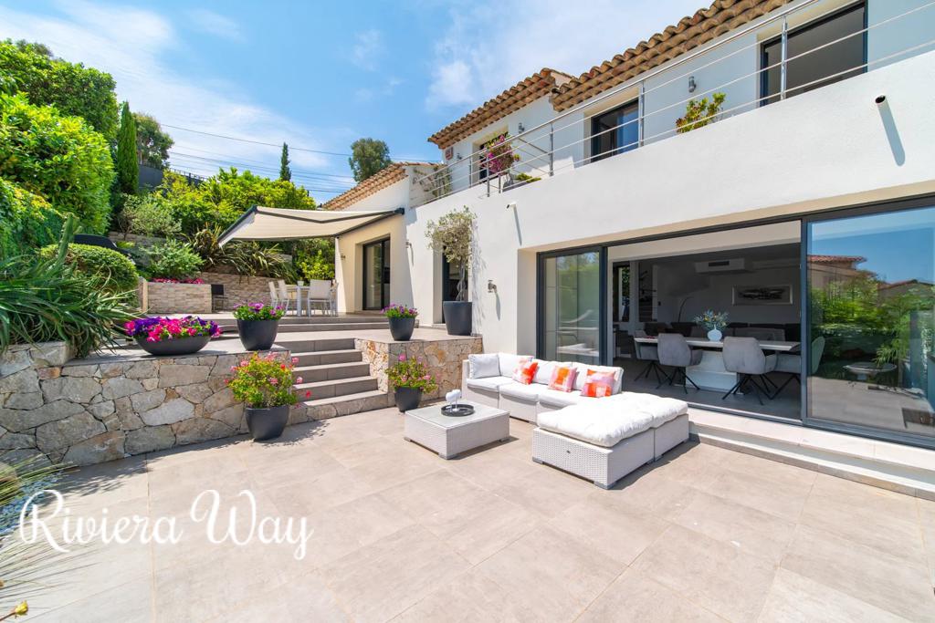 6 room villa in Golf Juan, photo #3, listing #106900416