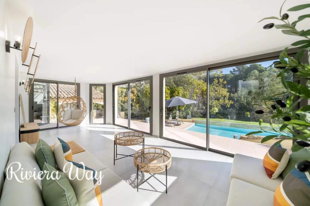 10 room villa in Cannes, photo #4, listing #102995718