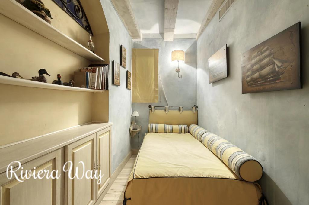 3 room apartment in Saint-Tropez, photo #9, listing #86659902