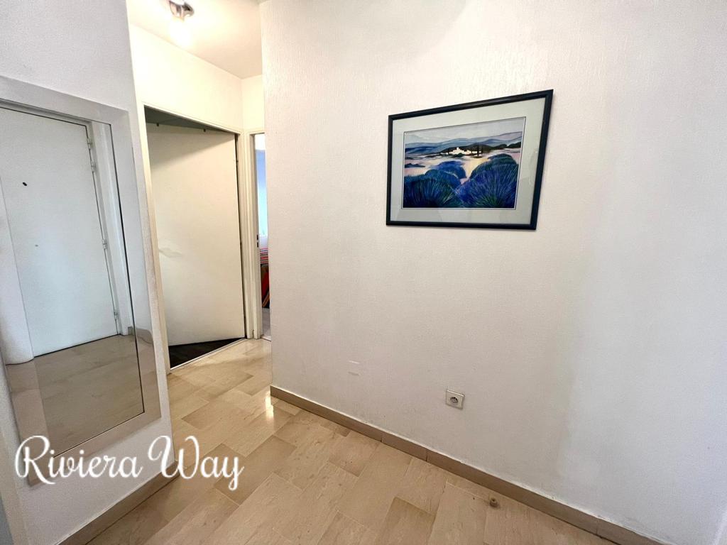 2 room apartment in Cannes, photo #10, listing #92822352