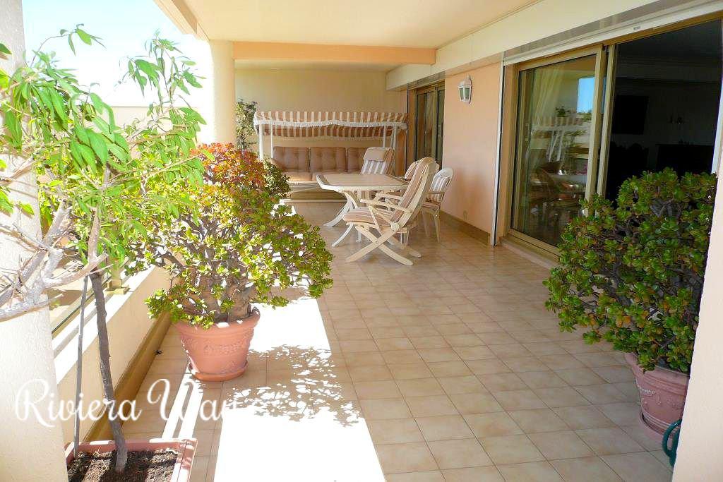 5 room apartment in Mougins, photo #5, listing #78828750