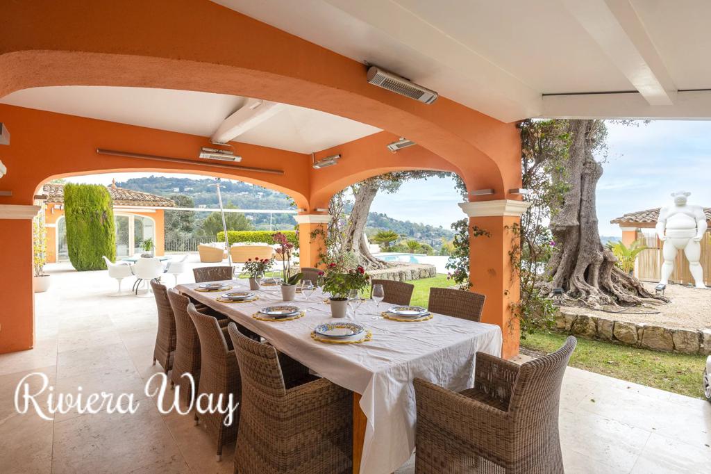 14 room villa in Grasse, photo #2, listing #102971064