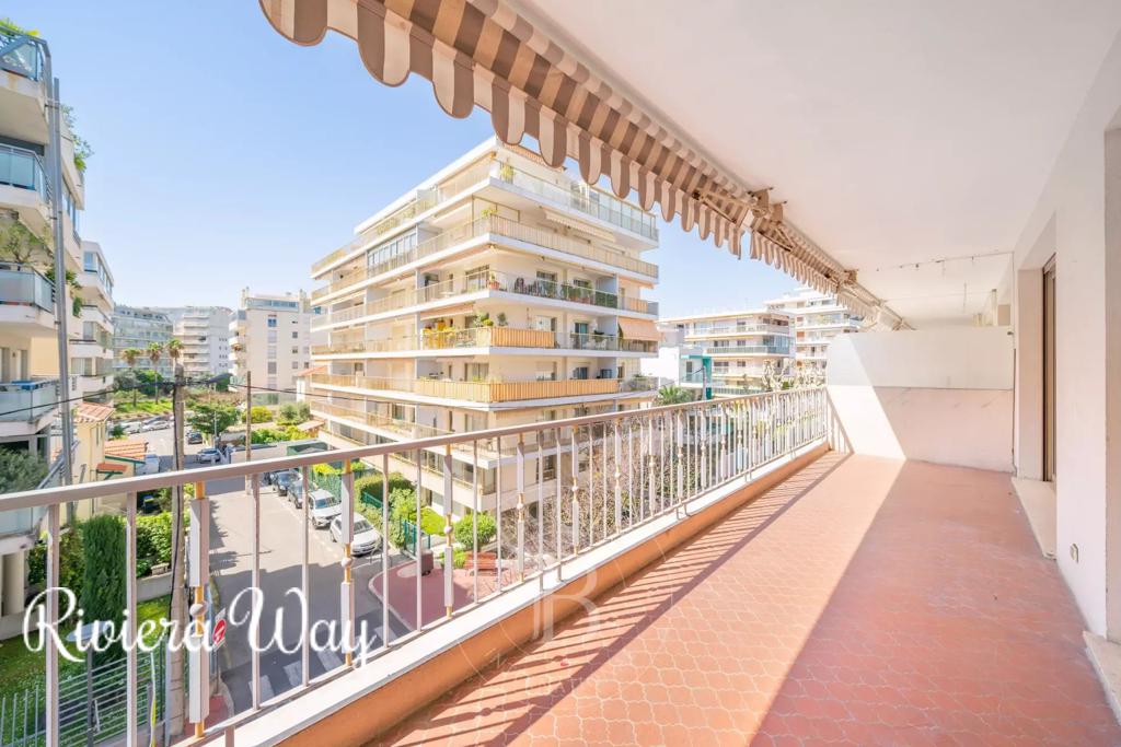 3 room apartment in Cannes, photo #9, listing #100673370