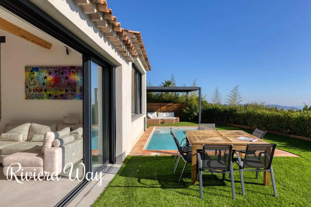 4 room villa in La Croix-Valmer, photo #4, listing #101931816