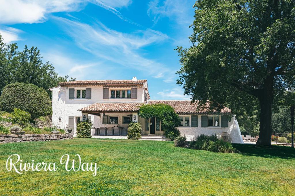 9 room villa in Le Rouret, photo #2, listing #106503558