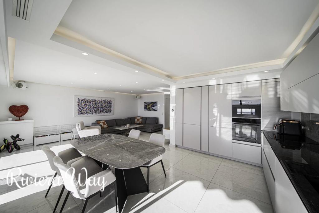 3 room apartment in Cannes, photo #1, listing #105153258