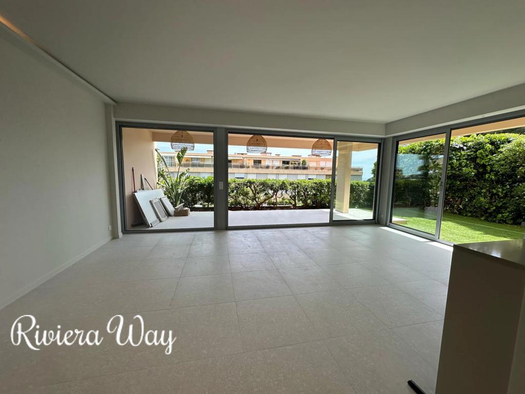 3 room apartment in Villefranche-sur-Mer, photo #6, listing #102855648