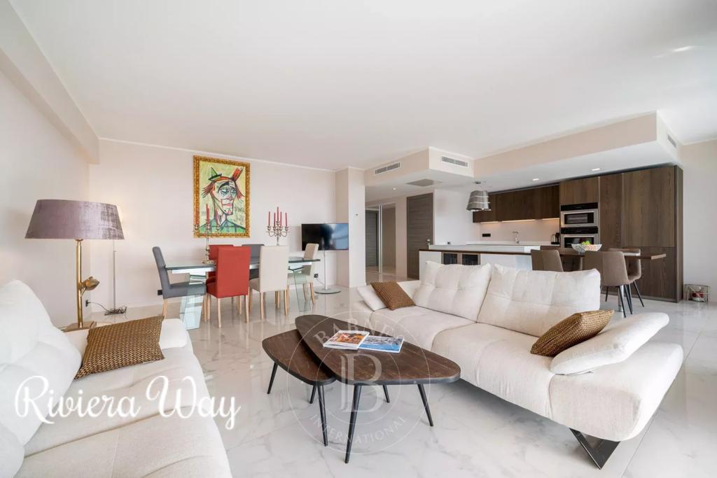 3 room apartment in Cannes, photo #8, listing #99648402