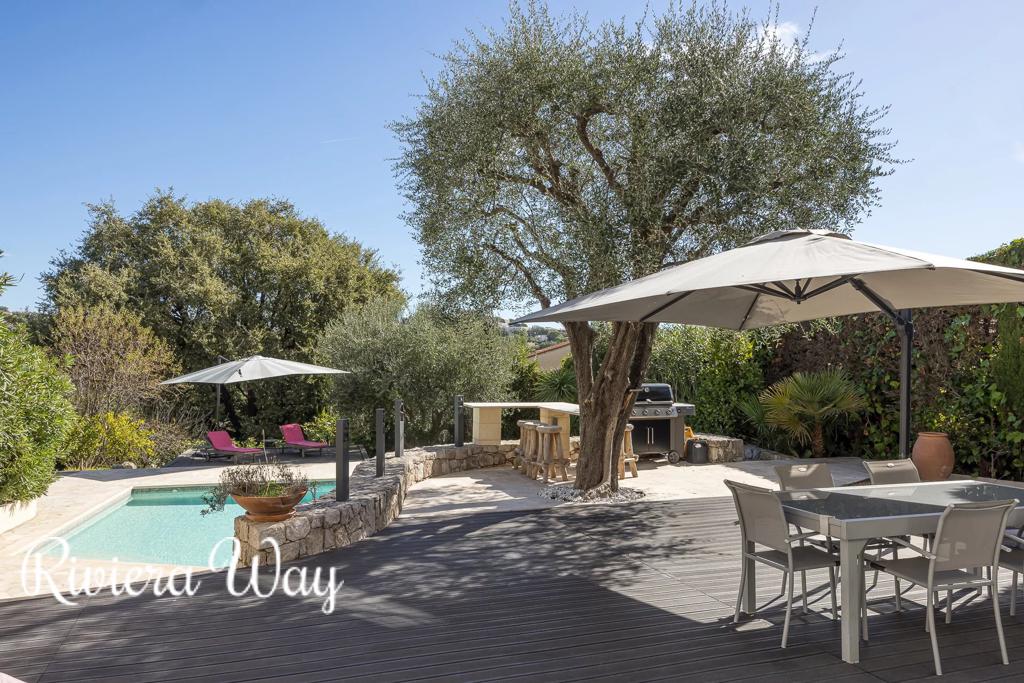 6 room villa in Cagnes-sur-Mer, photo #4, listing #104502048