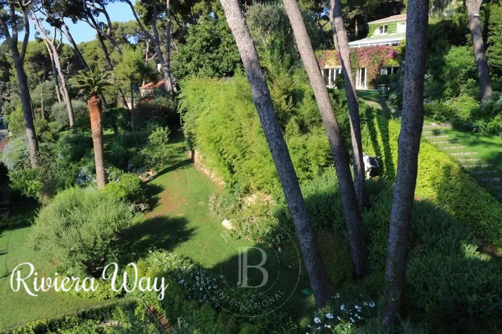 9 room villa in Cap d'Antibes, photo #4, listing #100318974