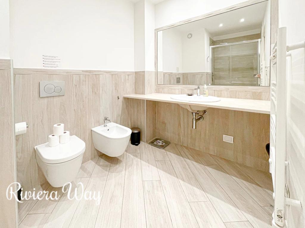 2 room apartment in Cannes, photo #8, listing #106248240