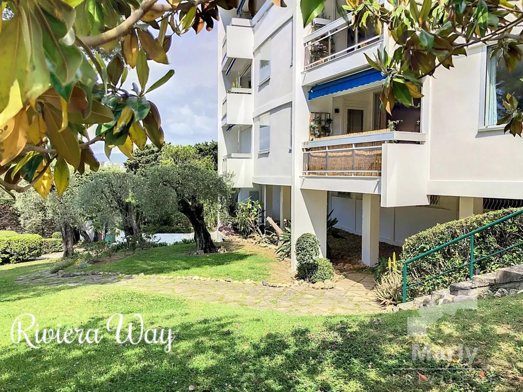 4 room apartment in Cannes, photo #2, listing #99959538