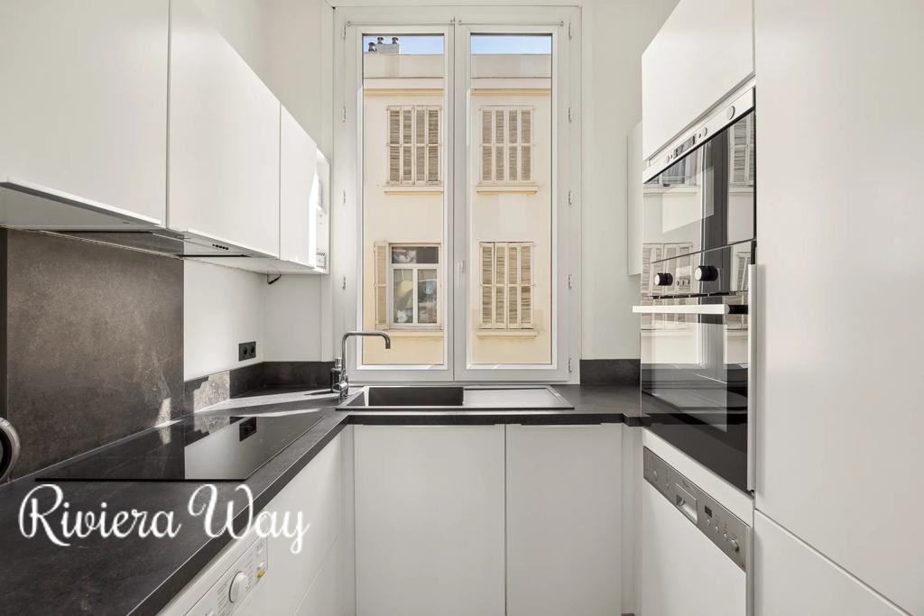 4 room apartment in Cannes, photo #6, listing #106081920