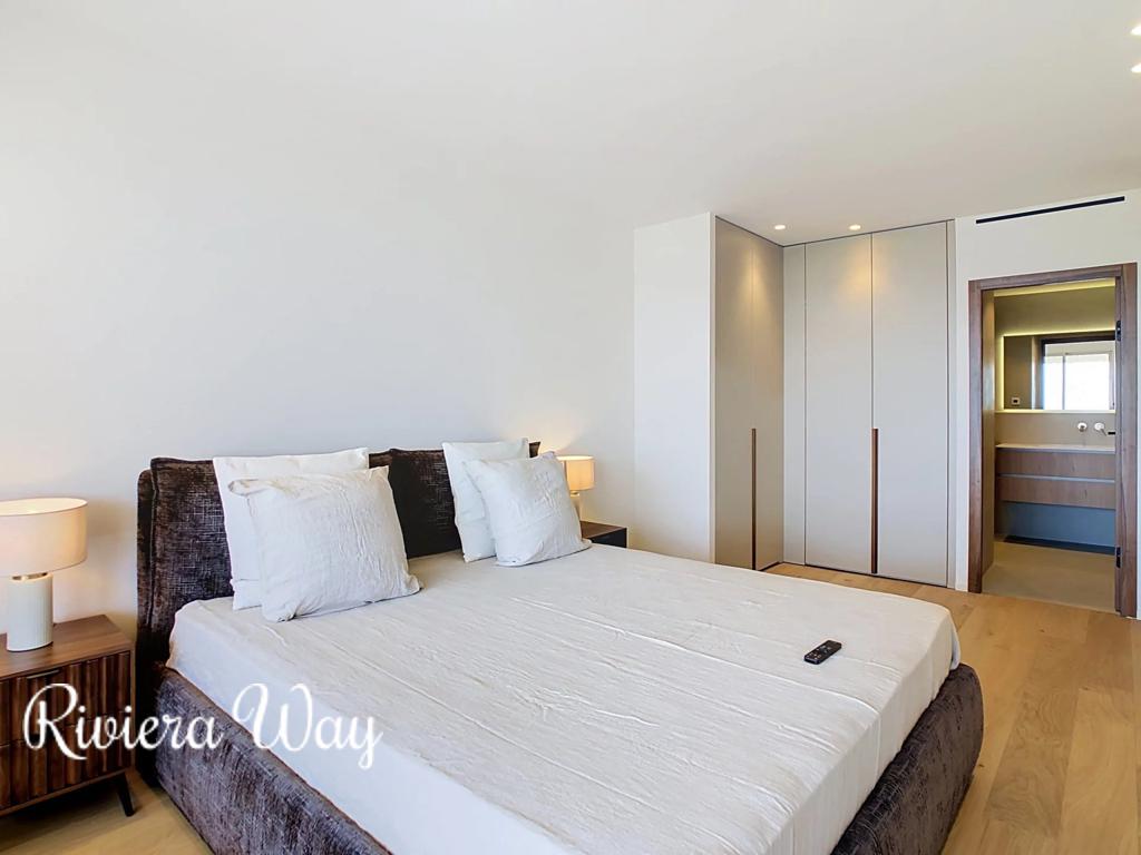 4 room apartment in Cannes, photo #4, listing #106122366