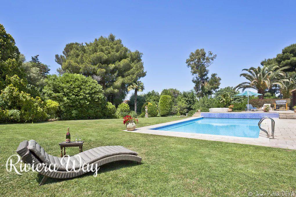 6 room villa in Cap d'Antibes, photo #10, listing #99759744