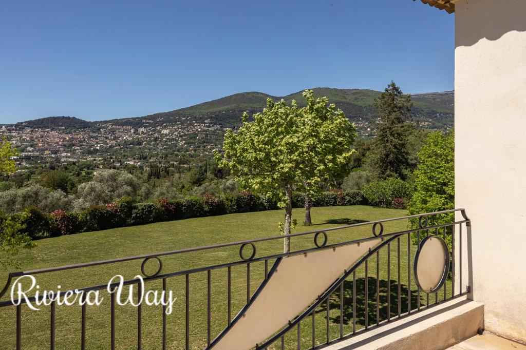 8 room villa in Grasse, photo #5, listing #99500898