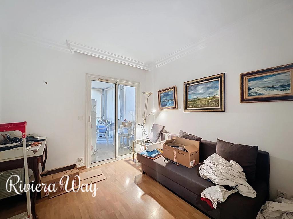 4 room apartment in Le Cannet, photo #7, listing #106122324
