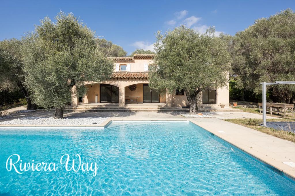 Villa in Mougins, photo #1, listing #105692958